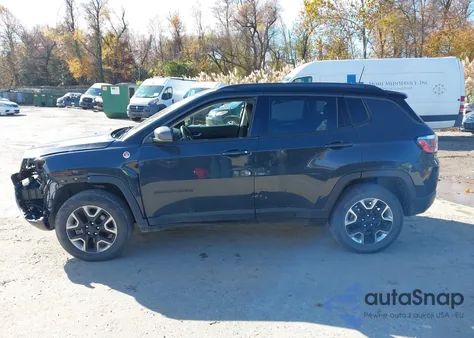 2018 Jeep Compass Trailhawk 4X4 z USA, uszkodzony, nr VIN 3C4NJDDB3JT367145